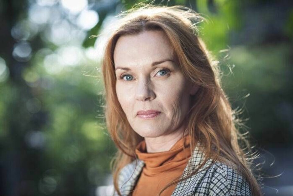 Pia Johansson sm levde med en våldsam man under 5 år ser med förskräckelse på hur kvinnor och barn nu riskerar isoleras med sina förövare. Pia Johansson sm levde med en våldsam man under 5 år ser med förskräckelse på hur kvinnor och barn nu riskerar isoleras med sina förövare.